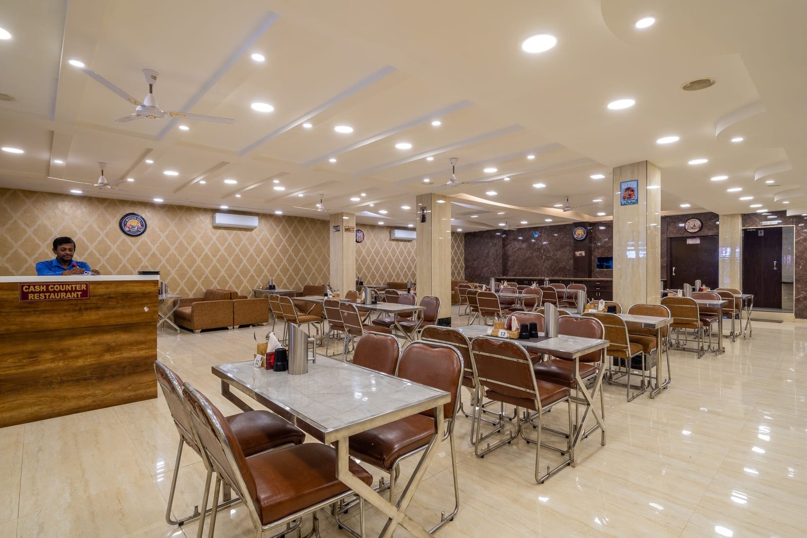 Hotel V Inn · Room 12