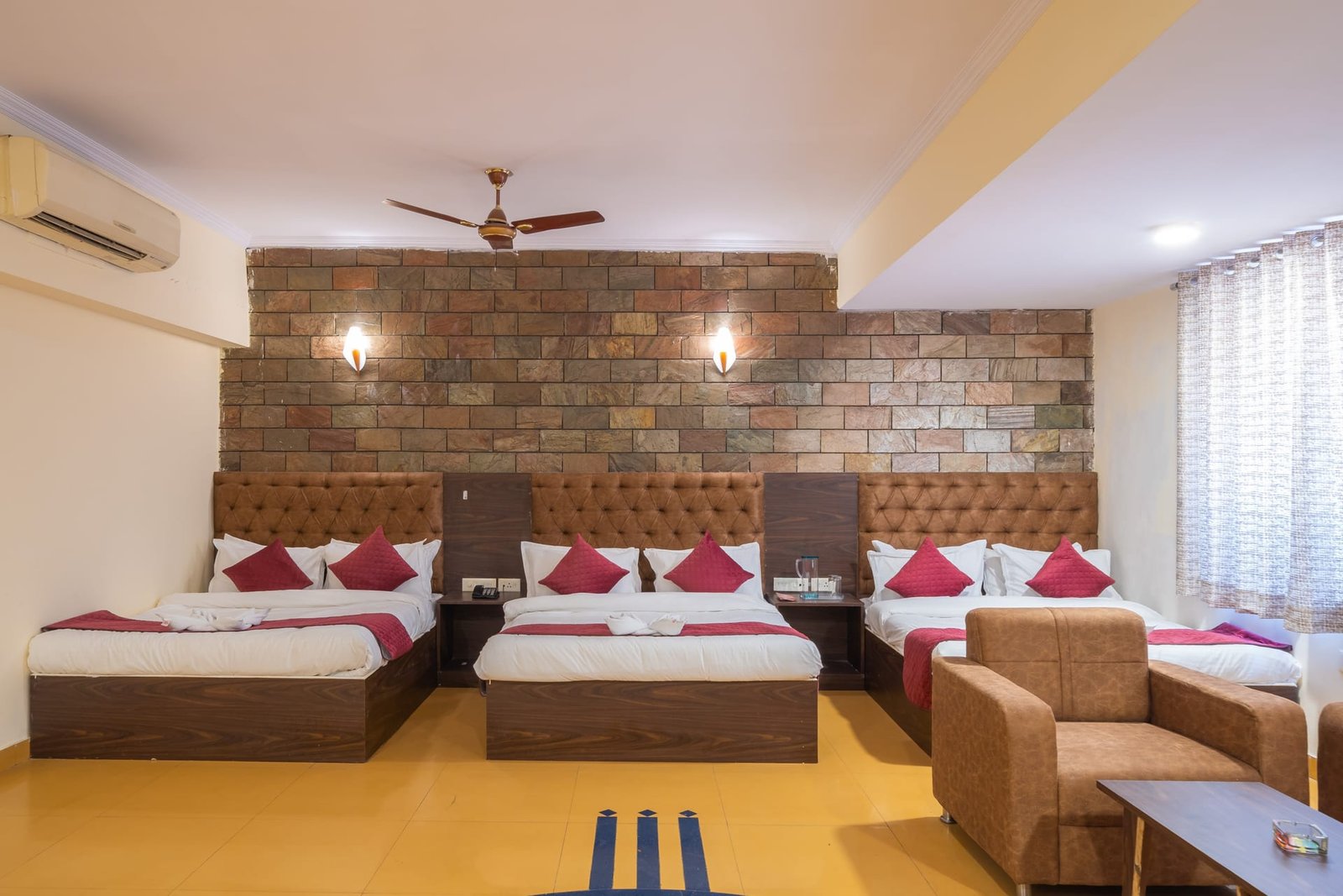 Hotel V Inn · Room 16