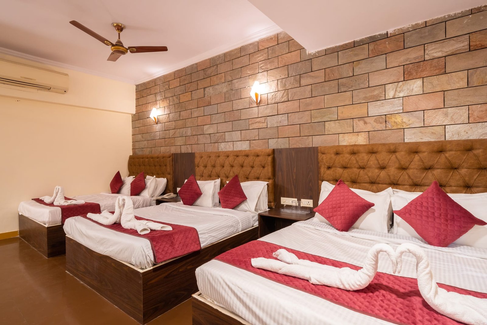 Hotel V Inn · Room 44