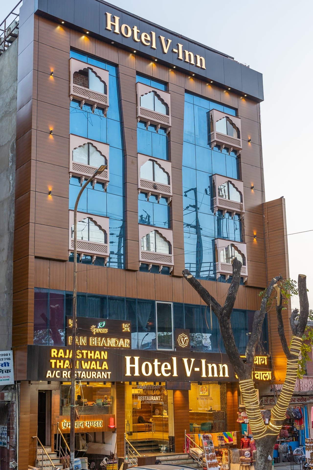 Hotel V Inn · Room 52